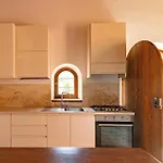 Guesthost - Crete Senesi Charming With Parking Ашано