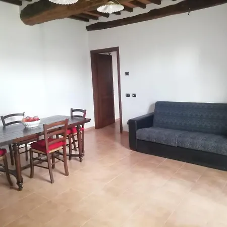 Guesthost - Crete Senesi Charming With Parking Appartement *