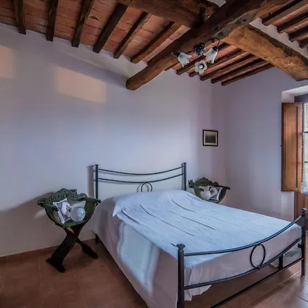 Appartement Guesthost - Crete Senesi Charming With Parking