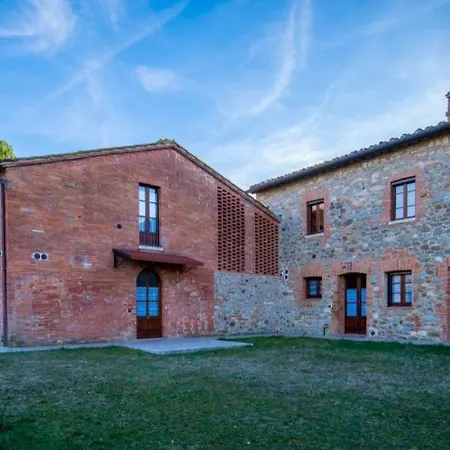 Guesthost - Crete Senesi Charming With Parking * Asciano