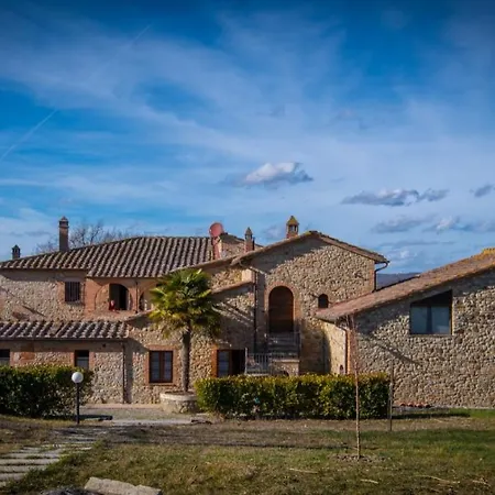 Guesthost - Crete Senesi Charming With Parking Appartement *