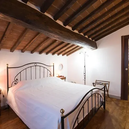 Guesthost - Crete Senesi Charming With Parking * Asciano