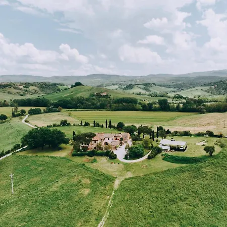 Appartement Guesthost - Crete Senesi Charming With Parking