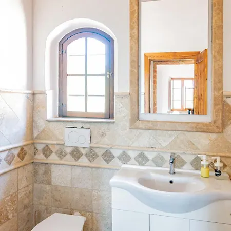 Guesthost - Crete Senesi Charming With Parking Appartement *
